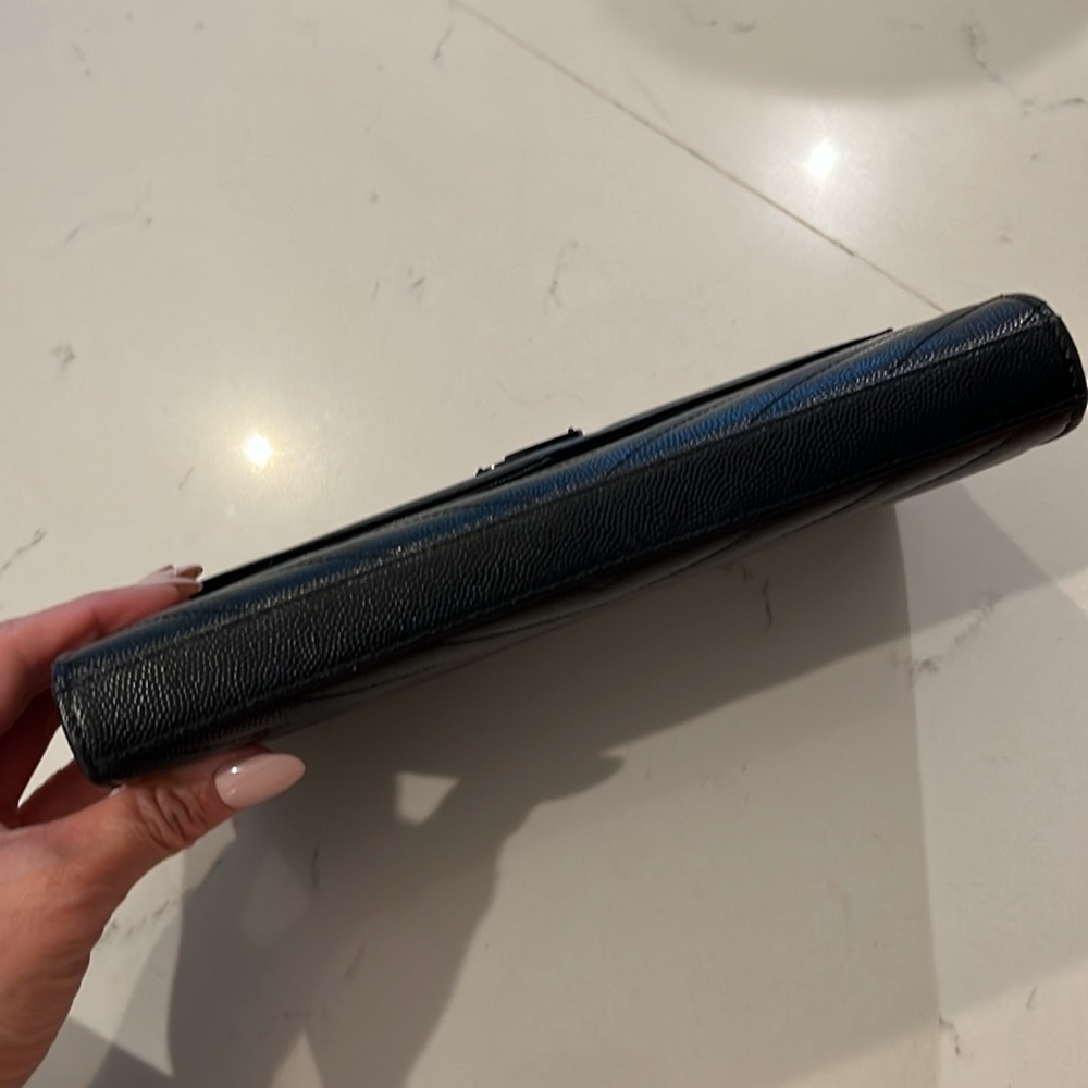 Saint Laurent Wallet on Chain - Picture 6 of 9